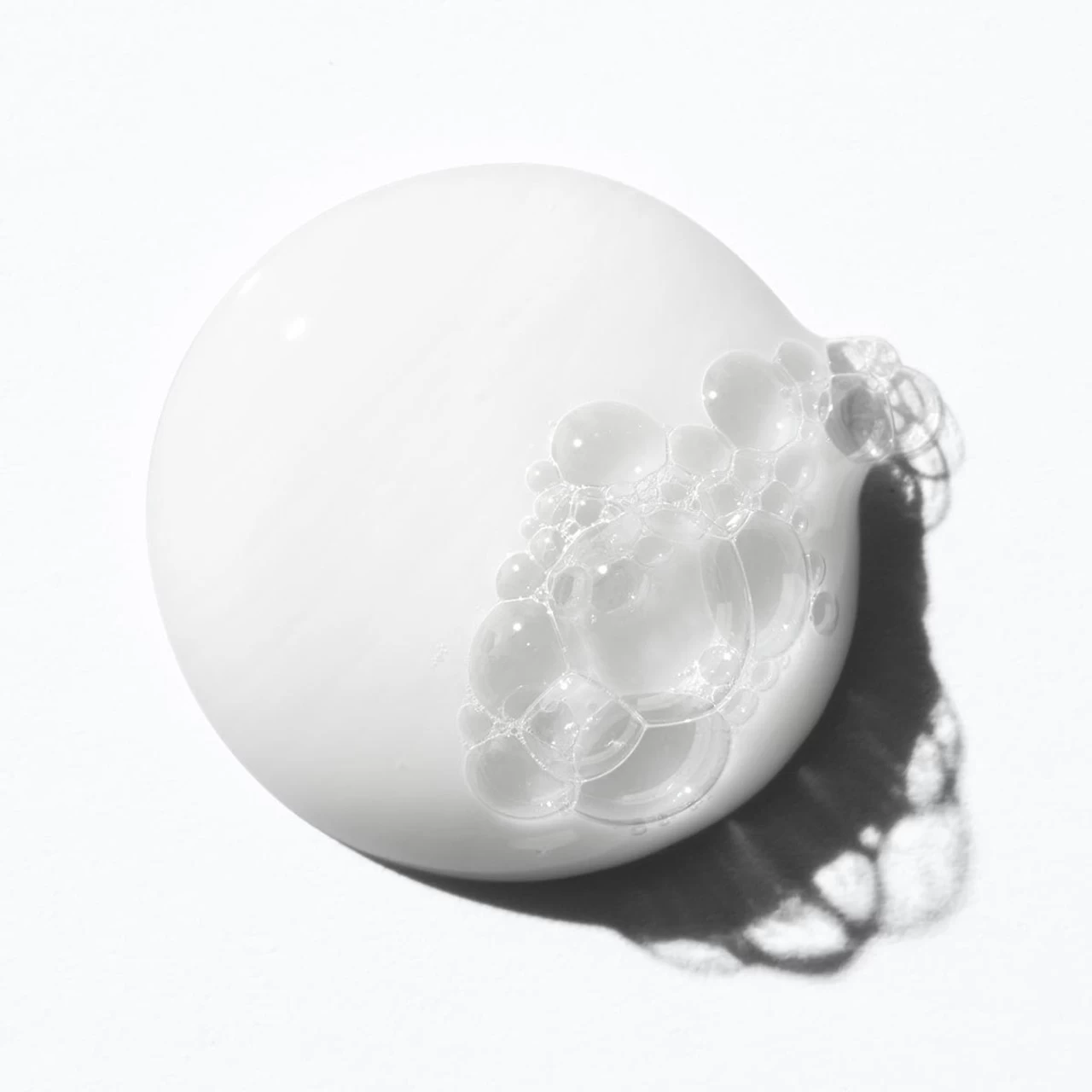 Bain Hydratation Douceur Curl Manifesto Kérastase 250ml 6 Bain Hydratation Douceur Curl Manifesto Kérastase 250ml – Image 4